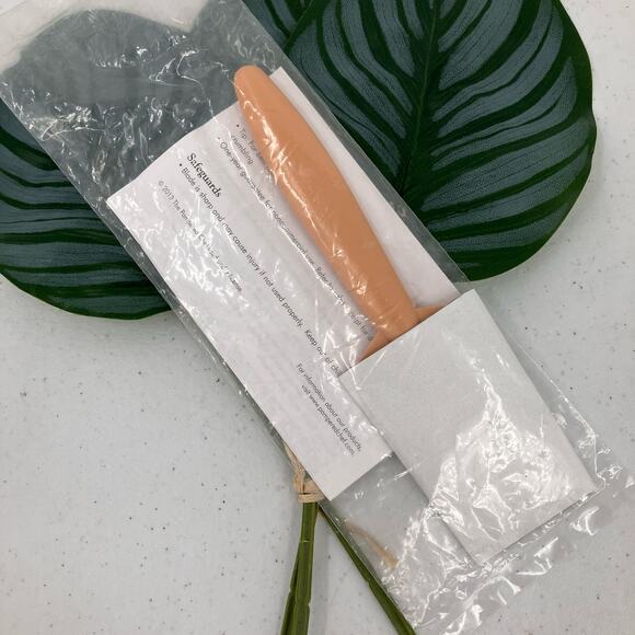 The Pampered Chef 1137 Tan Brown Easy Release Cheese Crumbler Kitchen Prep Tool - Picture 3 of 4